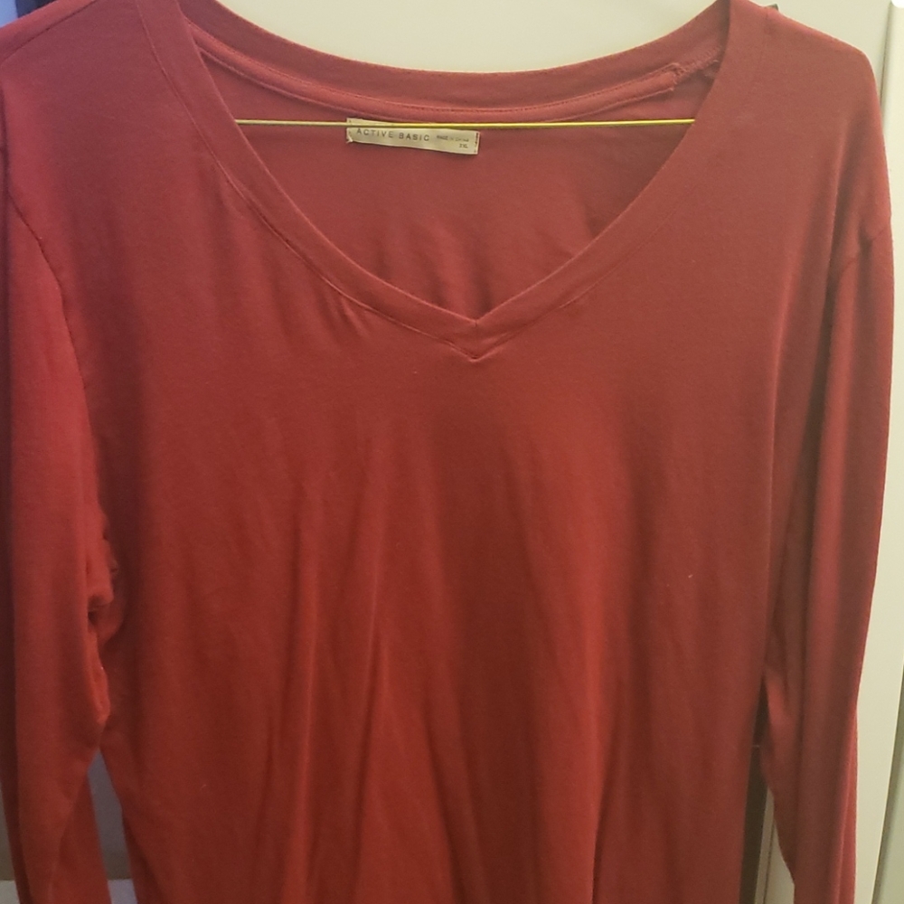Red long sleeve top - Picture 2 of 3